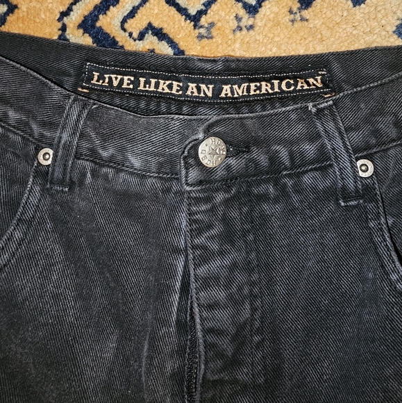 Cut-Off HOBO Black Denim Shorts - Picture 6 of 6